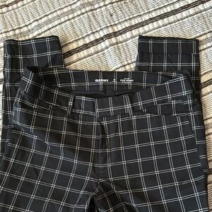 Old Navy Women's Black Checkered Trousers